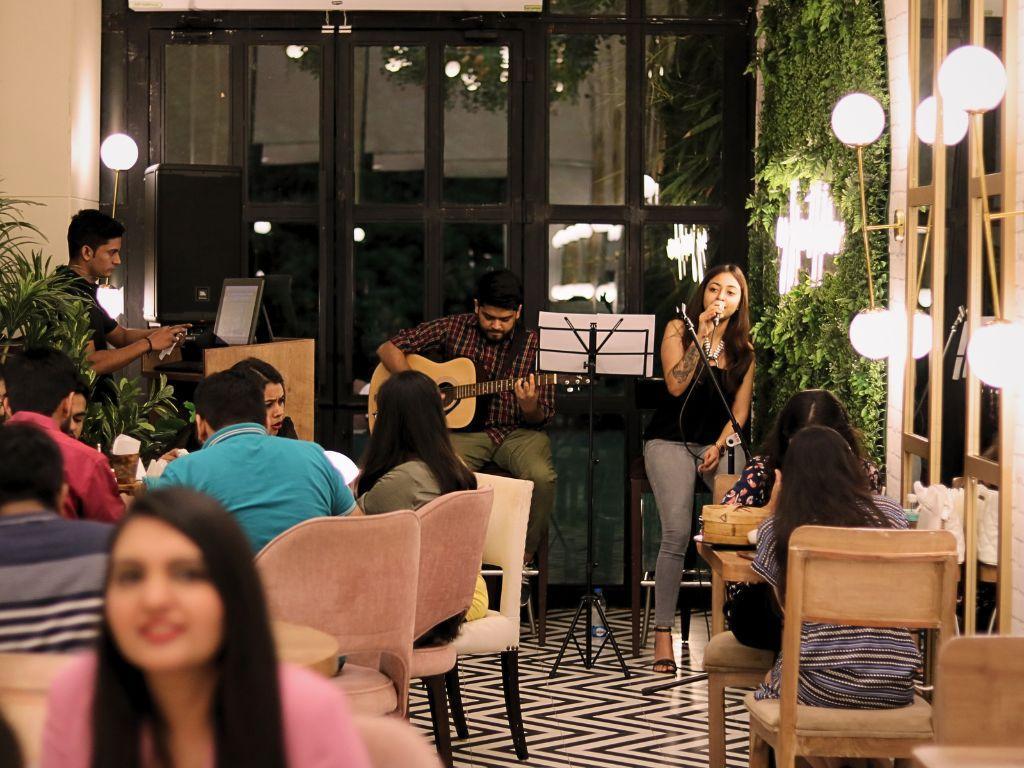 Friday Night Fever (Live Music Night)